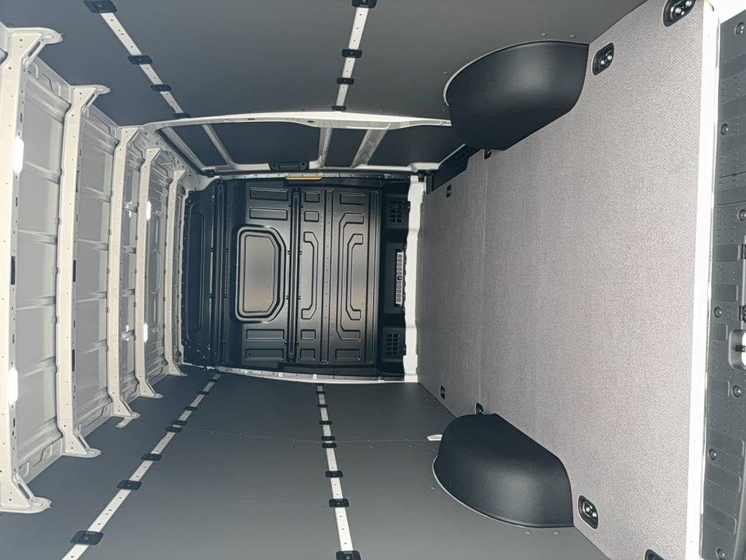 Volkswagen Crafter - Photo 12