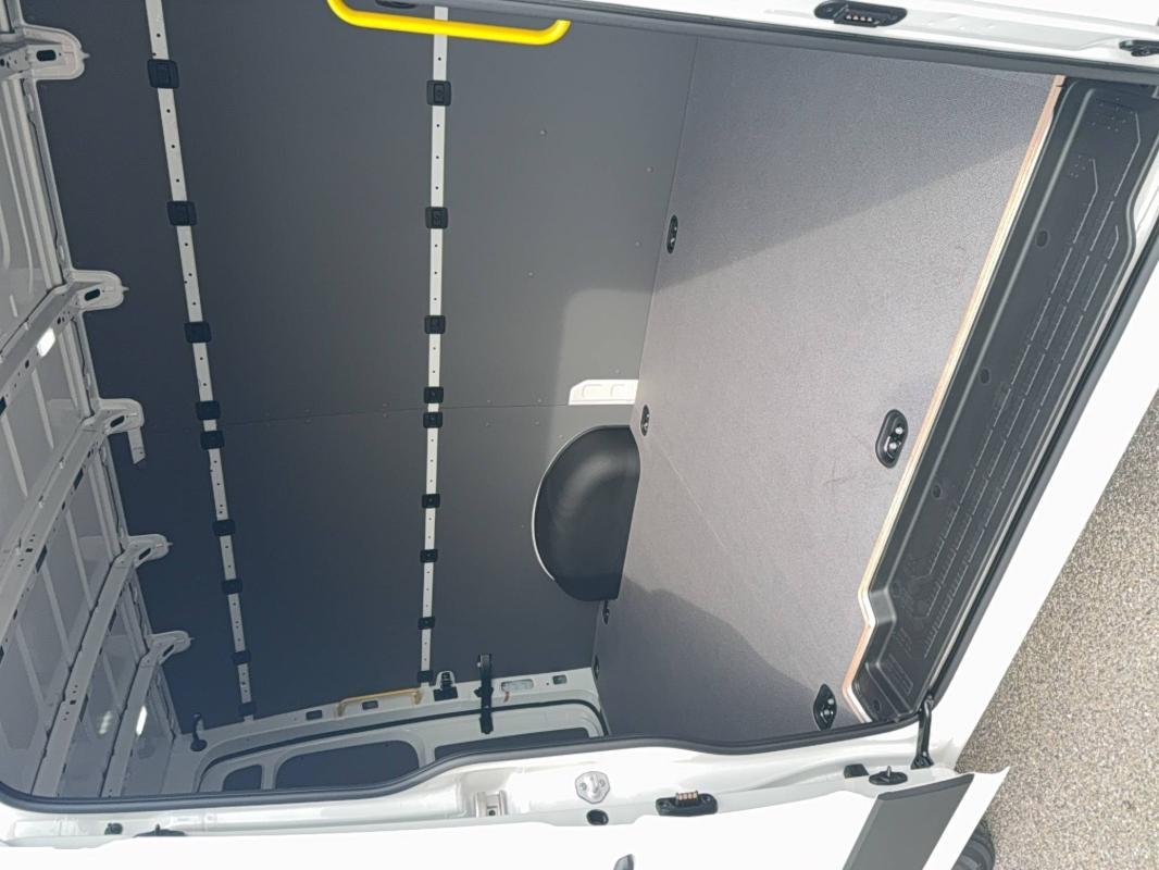 Volkswagen Crafter - Photo 10