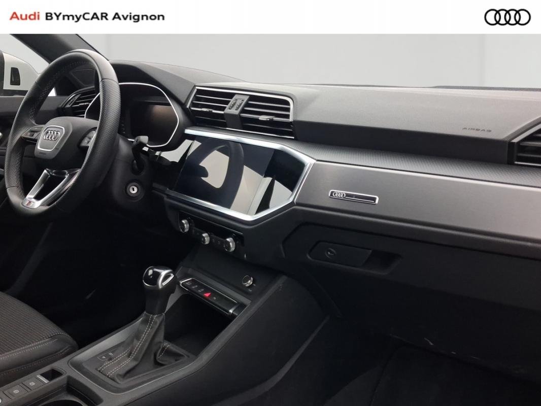 Audi Q3 - Photo 18