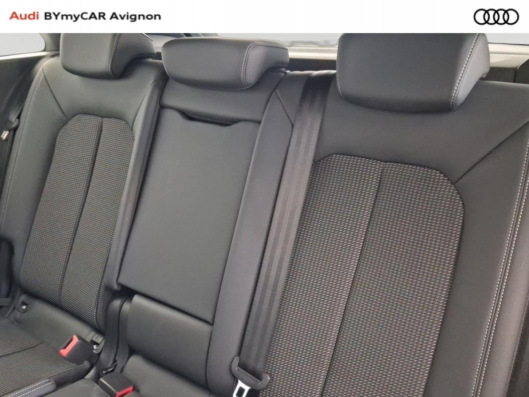 Audi Q3 - Photo 20