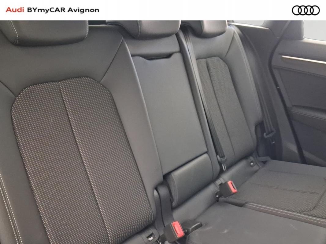 Audi Q3 - Photo 23