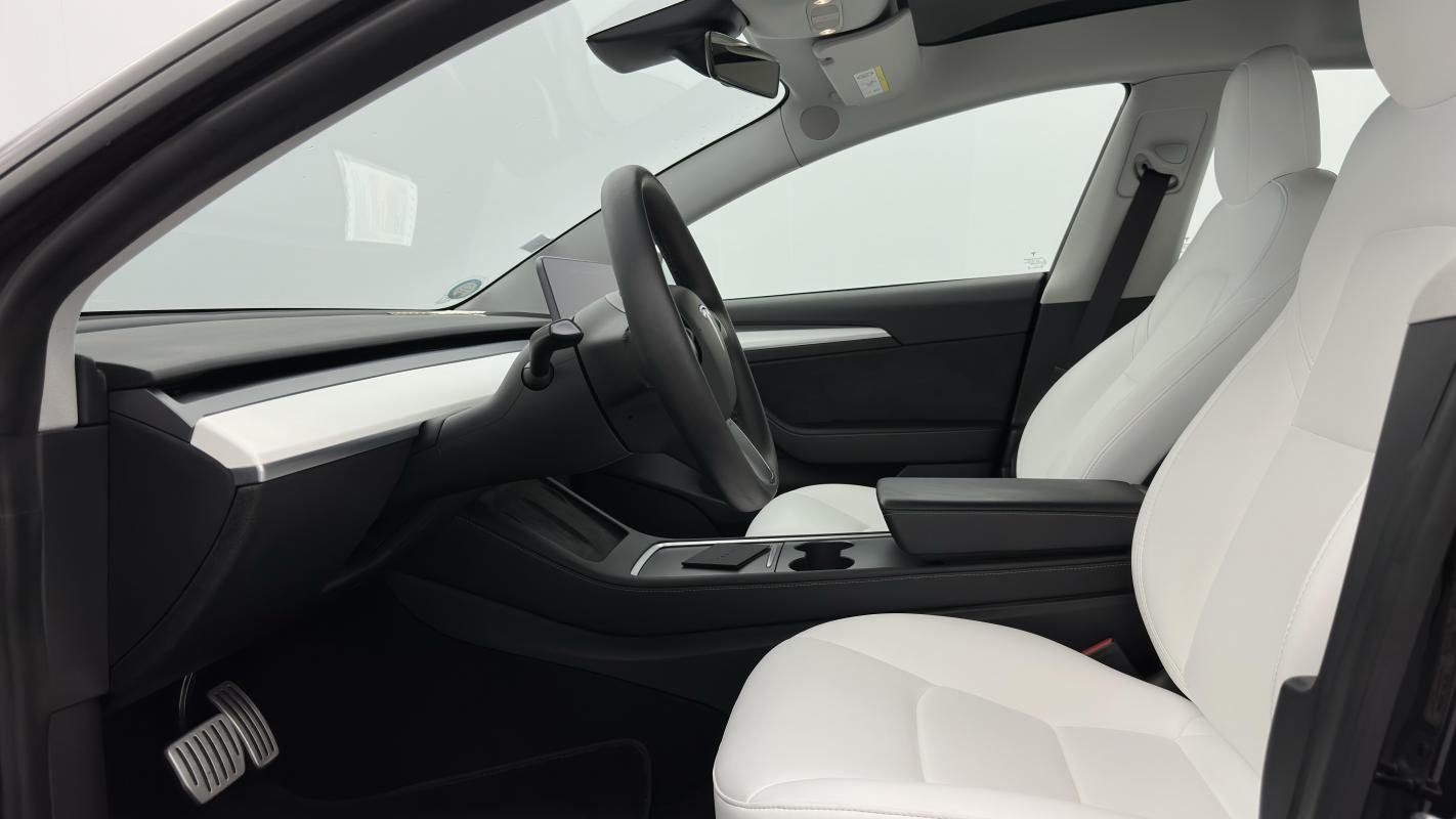 Tesla Model 3 - Photo 11