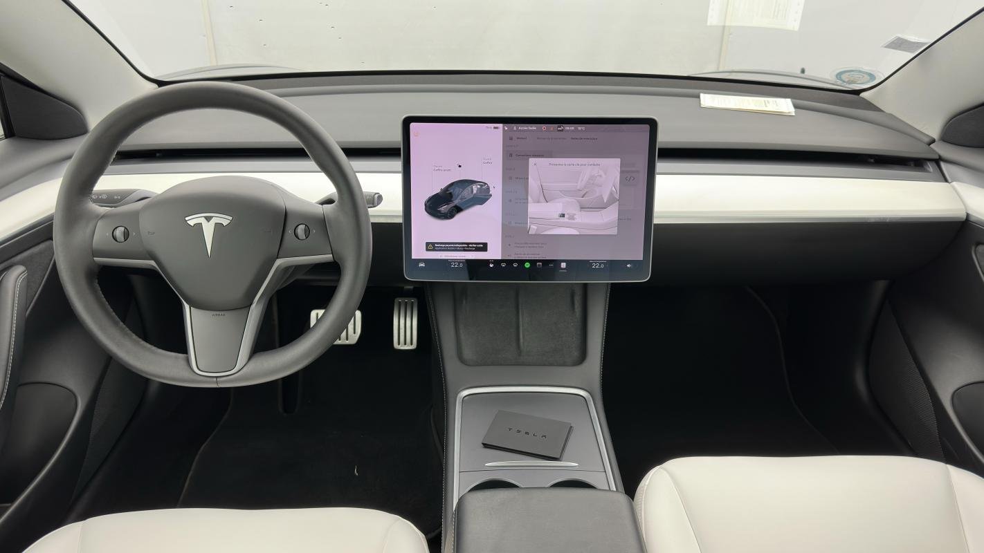 Tesla Model 3 - Photo 13