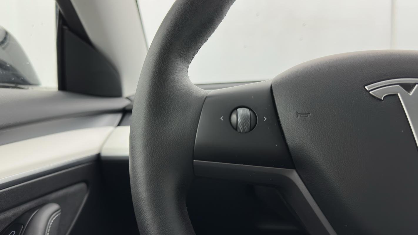 Tesla Model 3 - Photo 18