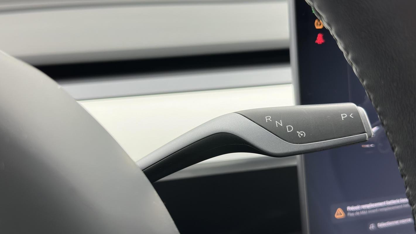 Tesla Model 3 - Photo 19