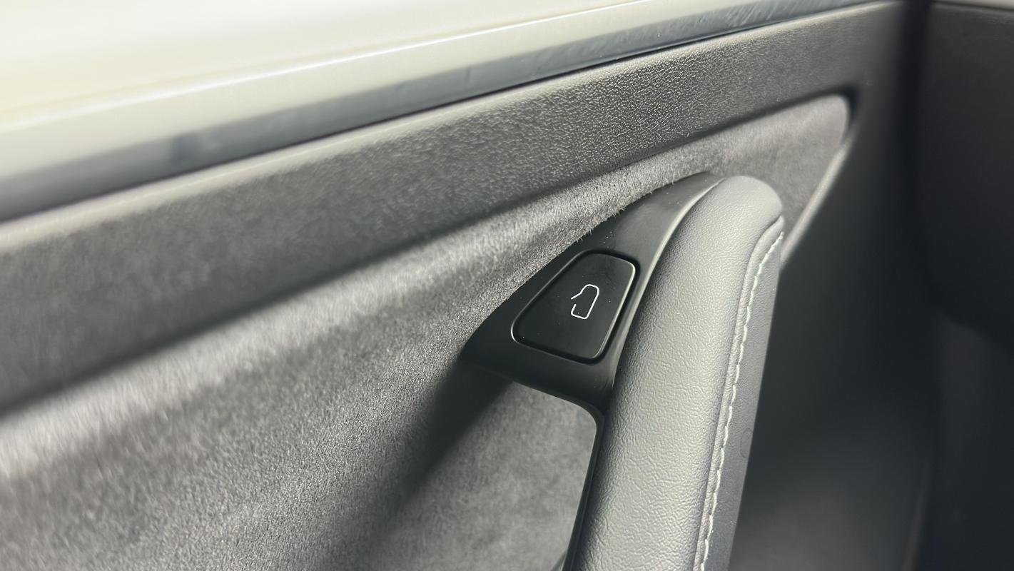 Tesla Model 3 - Photo 21