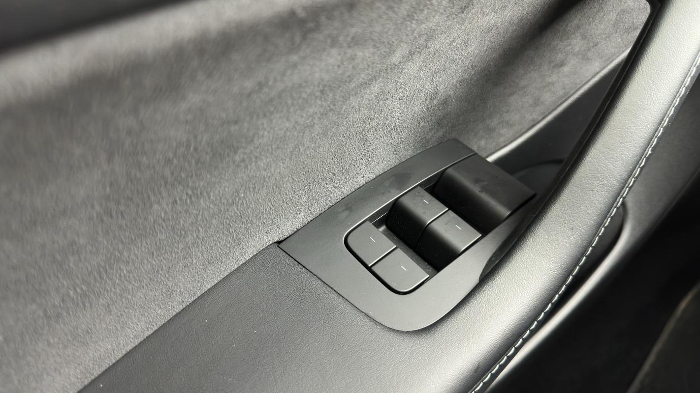Tesla Model 3 - Photo 22