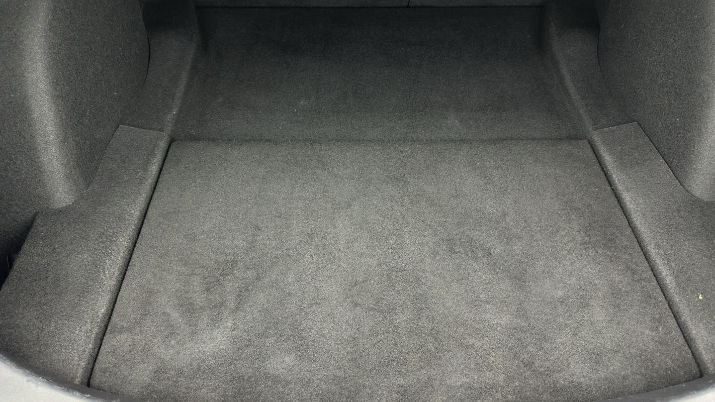Tesla Model 3 - Photo 24