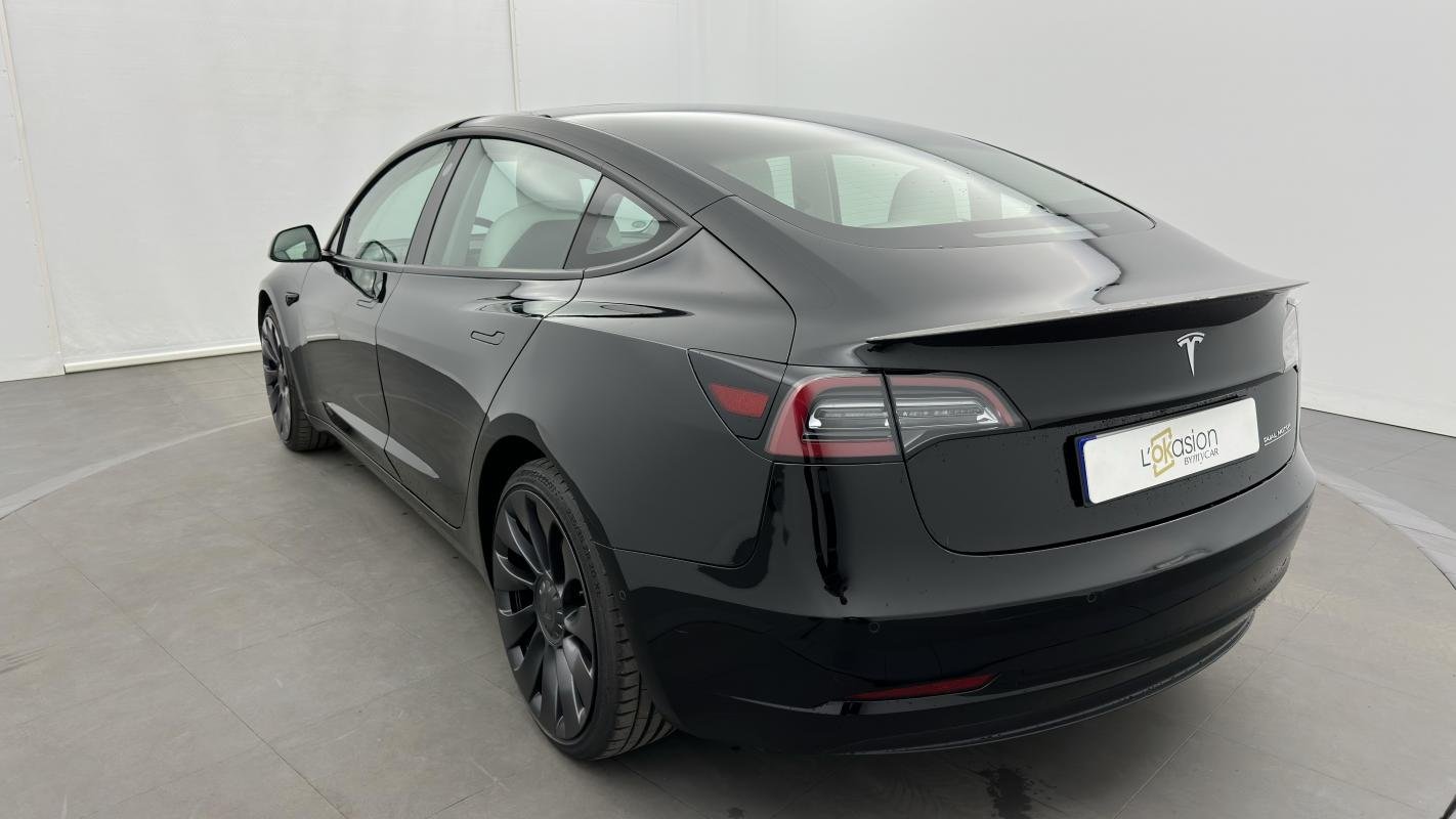 Tesla Model 3 - Photo 3