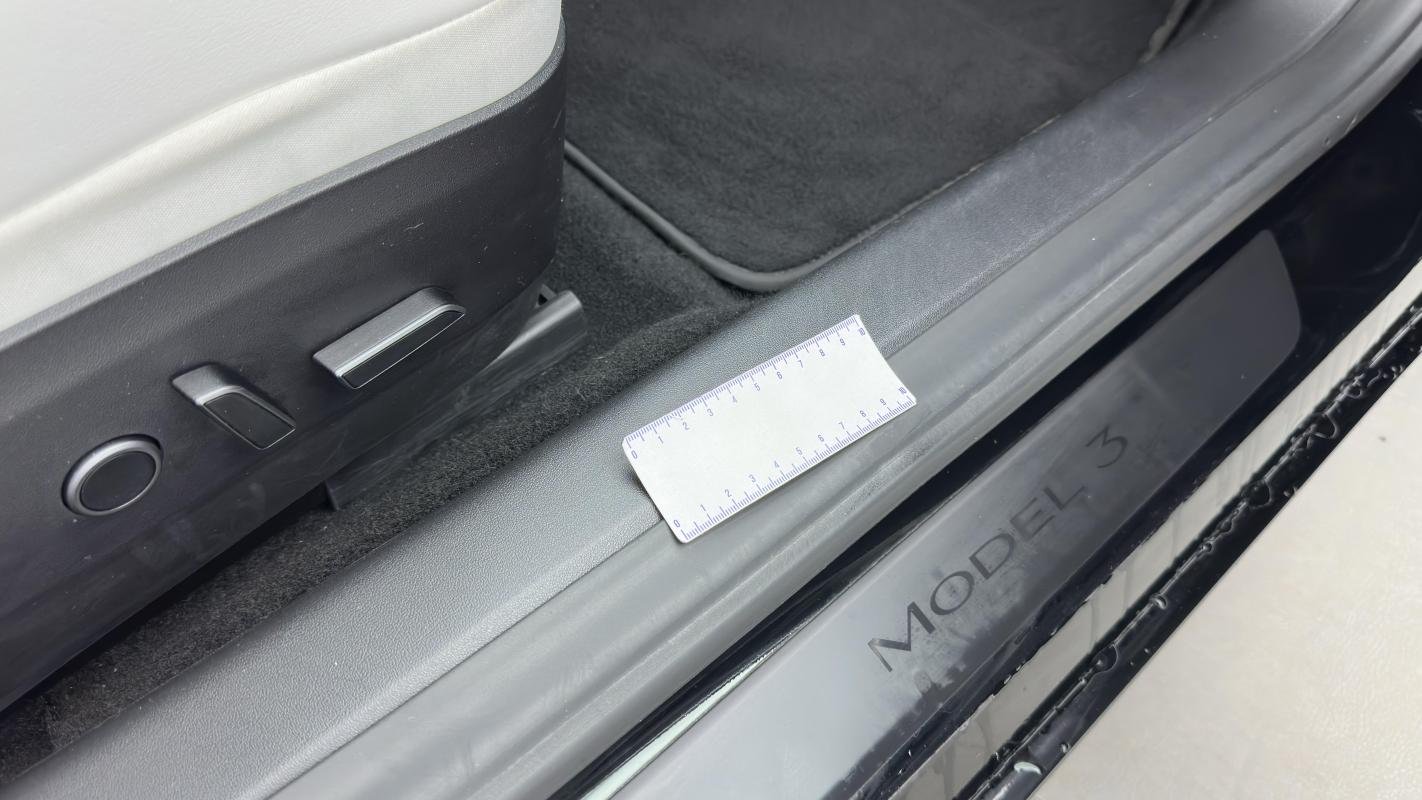 Tesla Model 3 - Photo 40