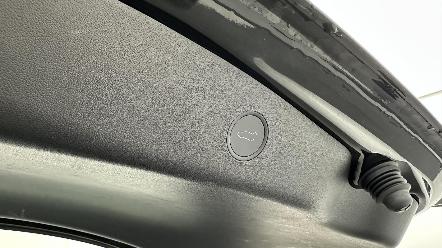 Tesla Model 3 - Photo 42