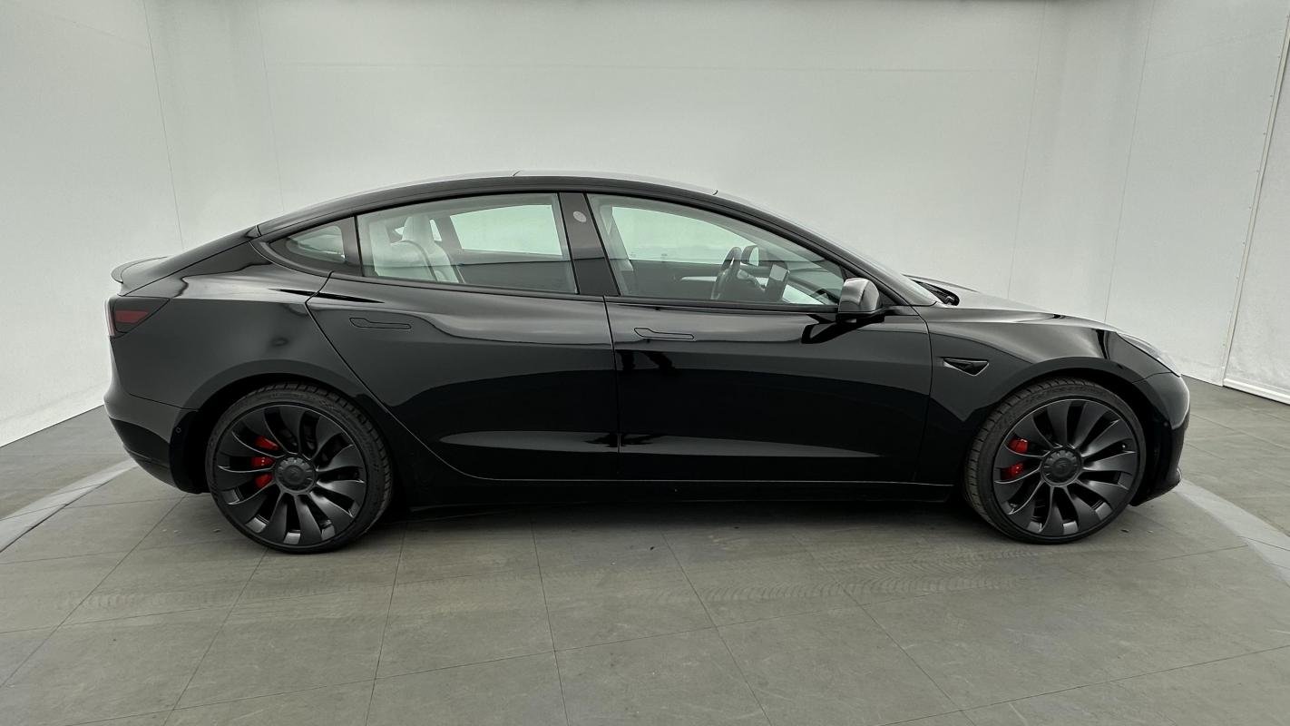 Tesla Model 3 - Photo 6