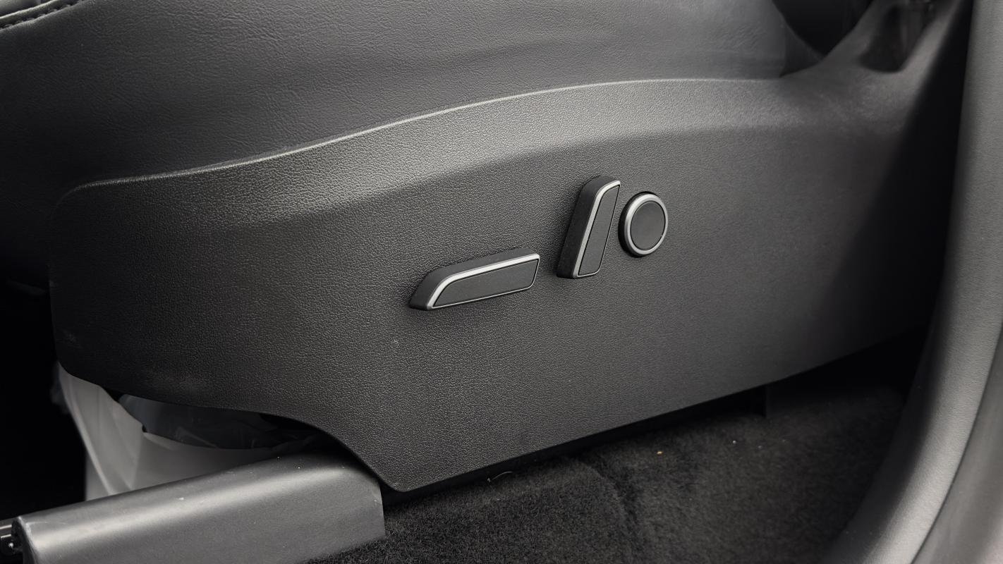 Tesla Model Y - Photo 18