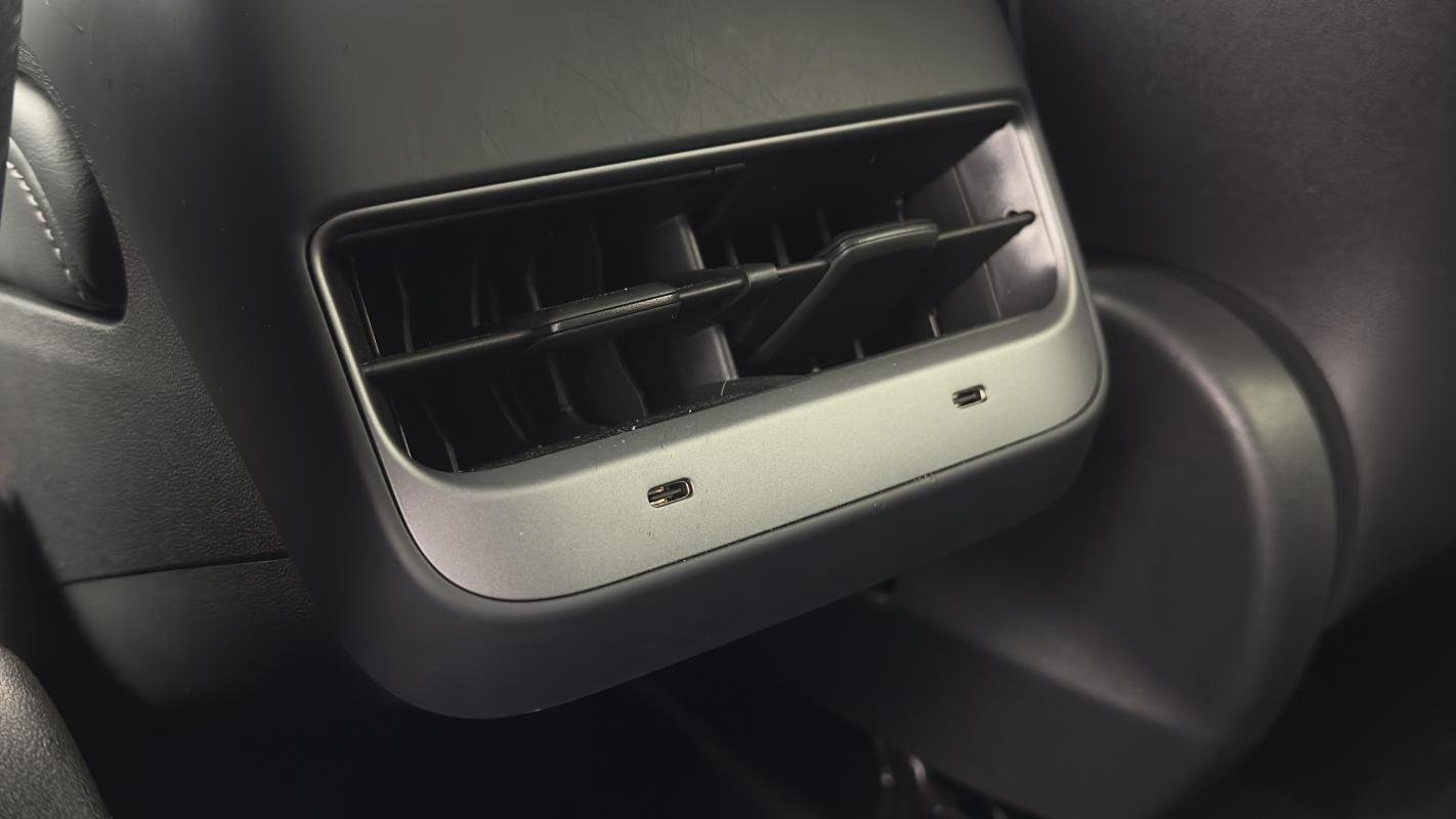 Tesla Model Y - Photo 20
