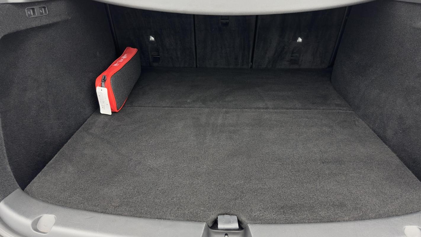 Tesla Model Y - Photo 24