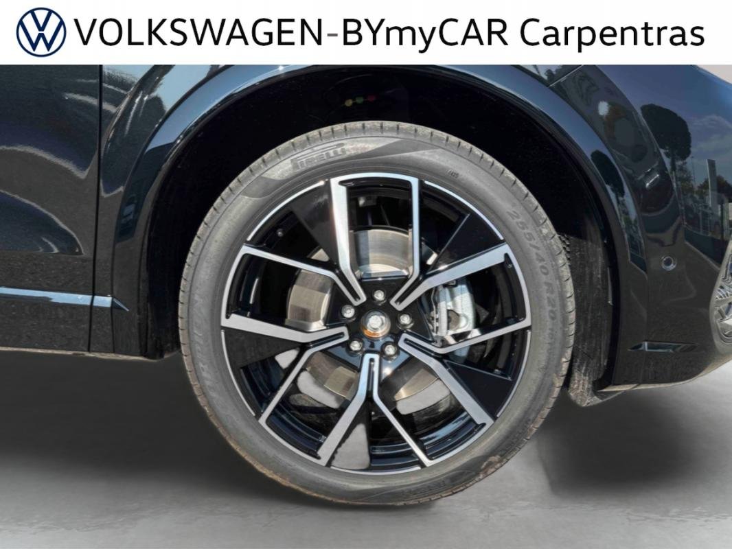 Volkswagen Tiguan - Photo 12