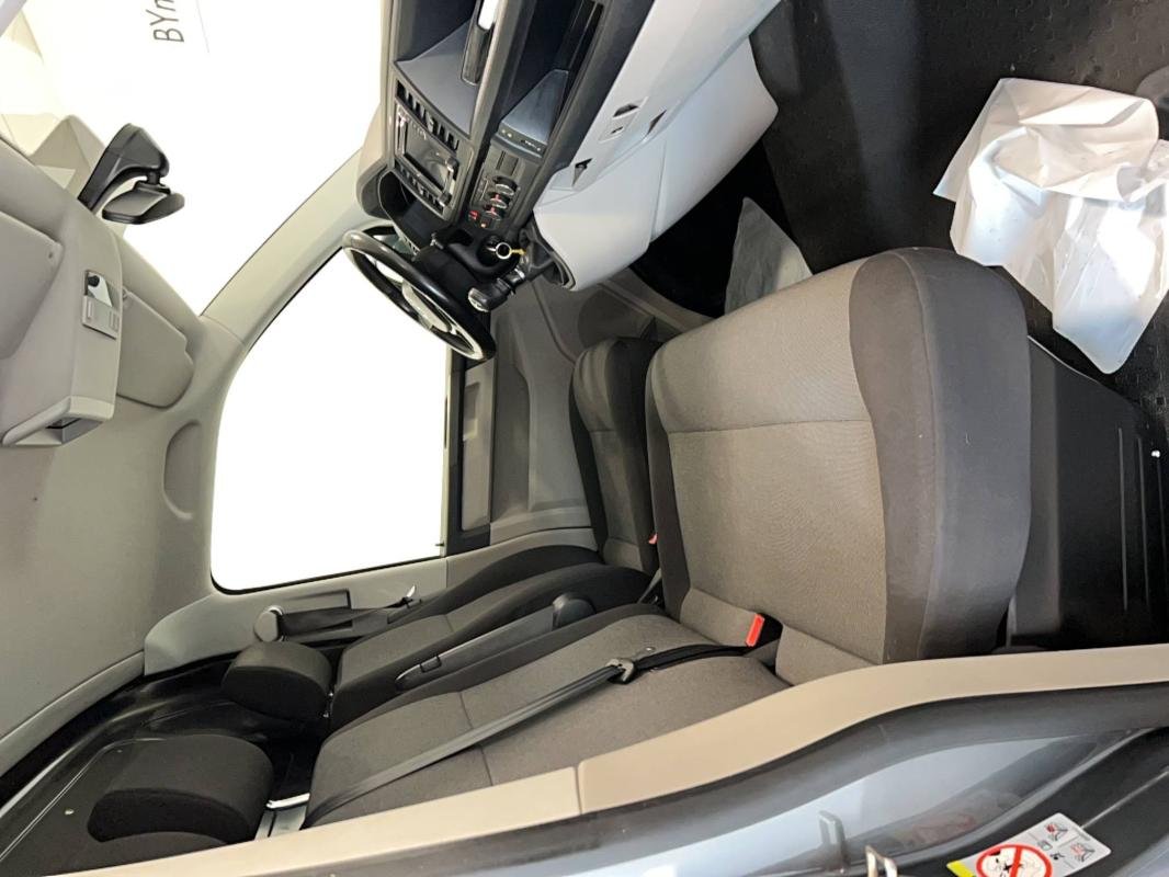 Volkswagen Transporter - Photo 11