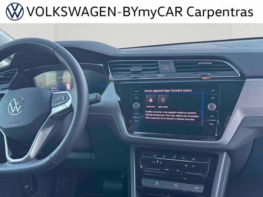 Volkswagen Touran - Photo 24