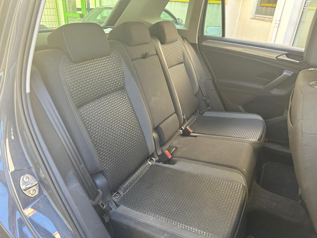 Volkswagen Tiguan - Photo 19