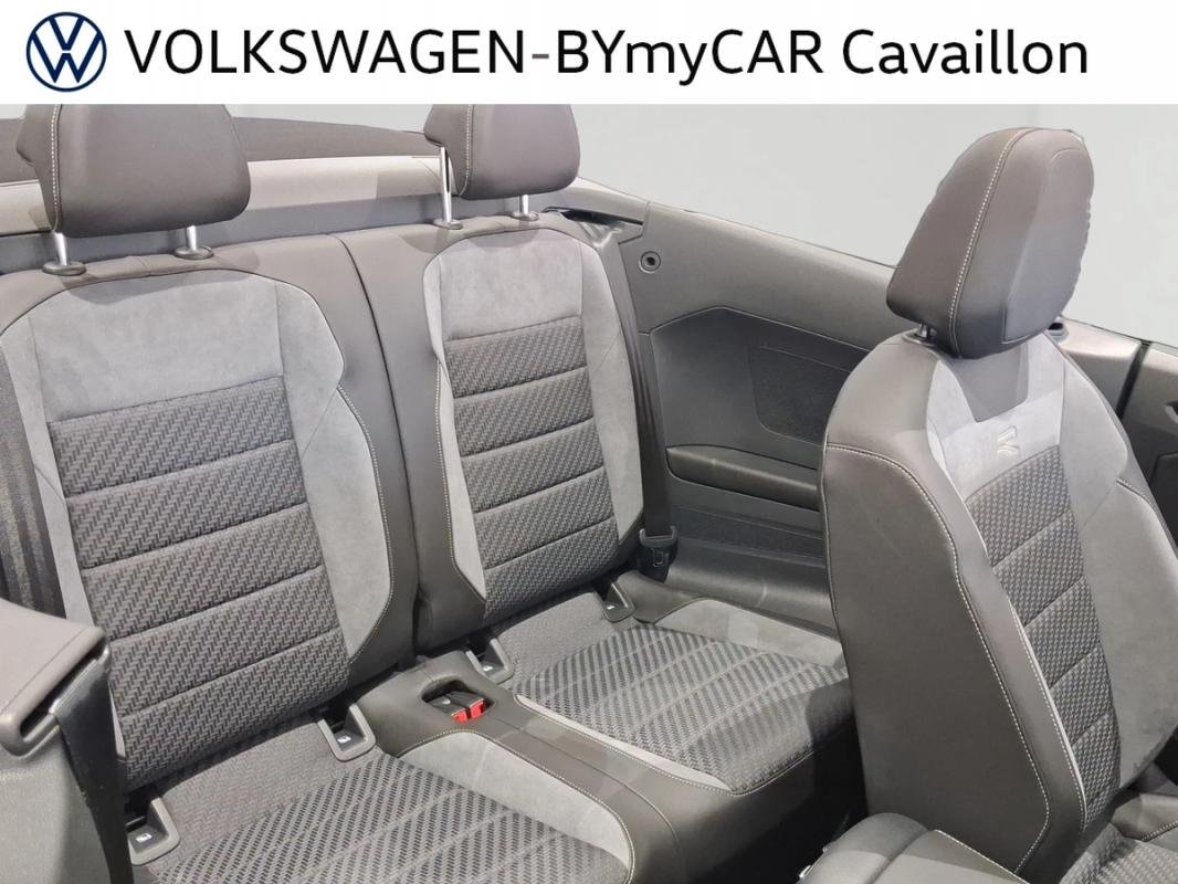 Volkswagen T-Roc - Photo 22