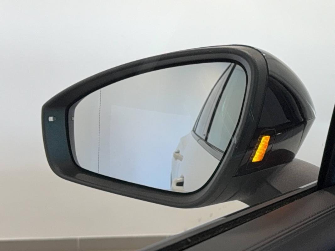 Volkswagen Tiguan - Photo 19