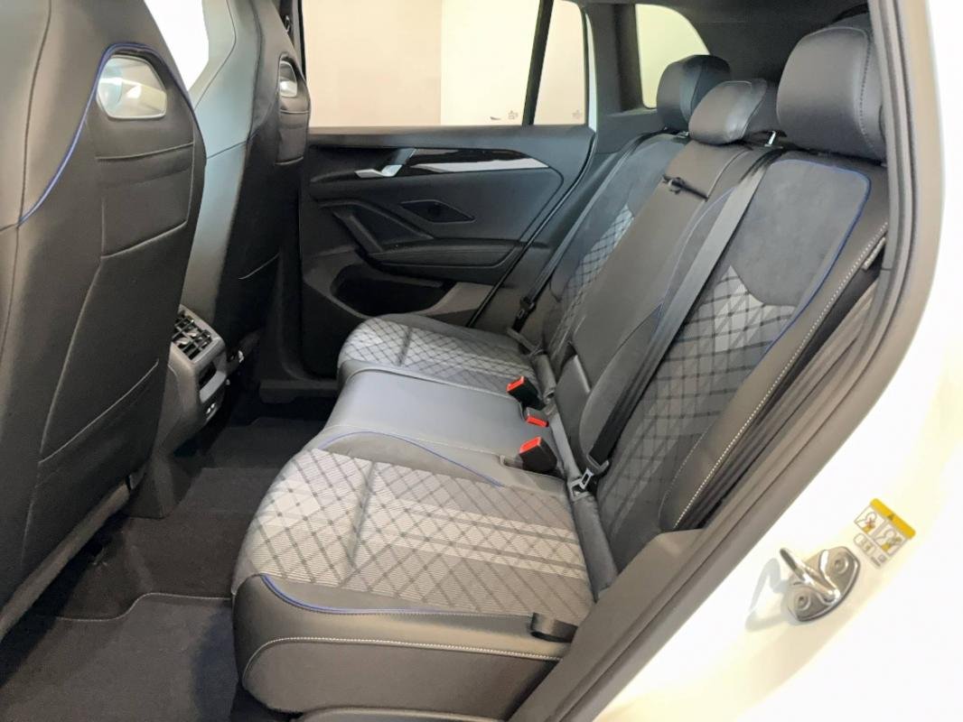 Volkswagen Tiguan - Photo 9