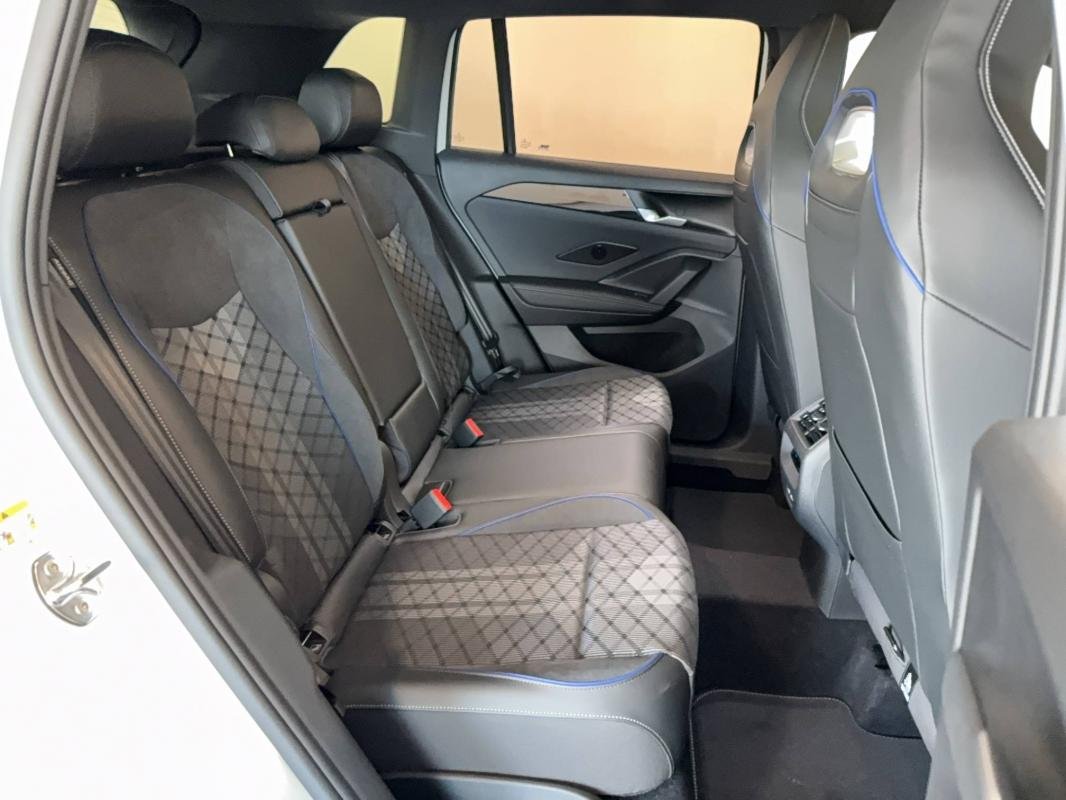 Volkswagen Tiguan - Photo 10