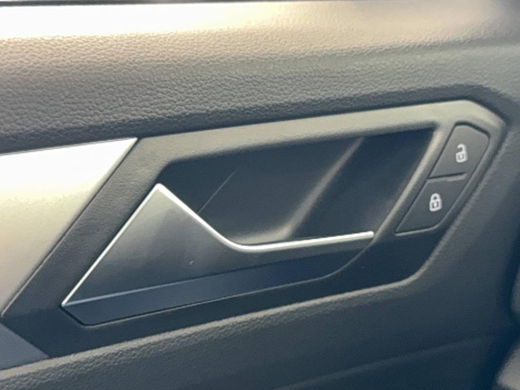 Volkswagen T-Roc - Photo 19