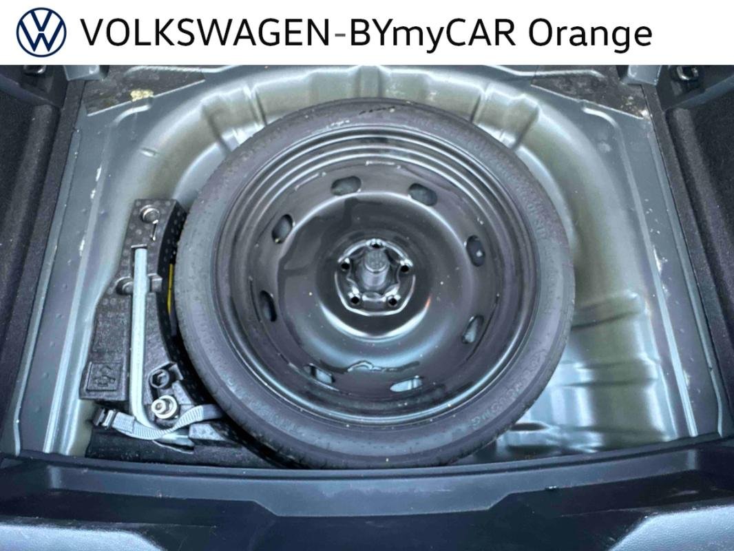 Volkswagen T-Roc - Photo 21