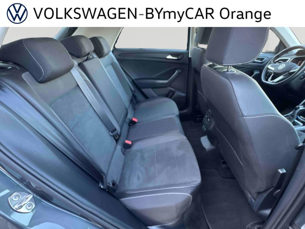 Volkswagen T-Roc - Photo 22
