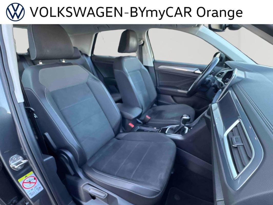 Volkswagen T-Roc - Photo 23