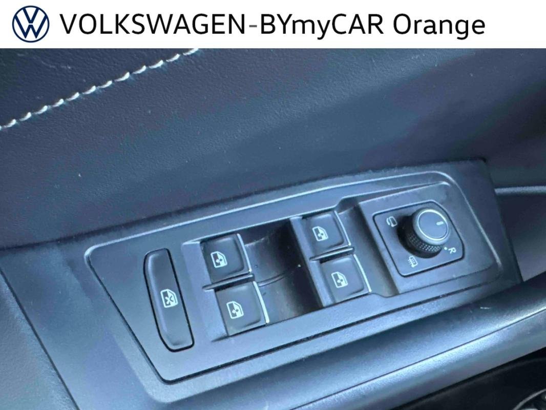 Volkswagen T-Roc - Photo 29
