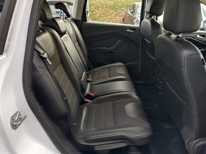 Ford Kuga - Photo 6