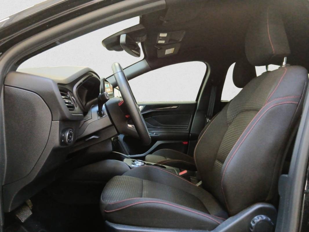 Ford Focus - Photo 8