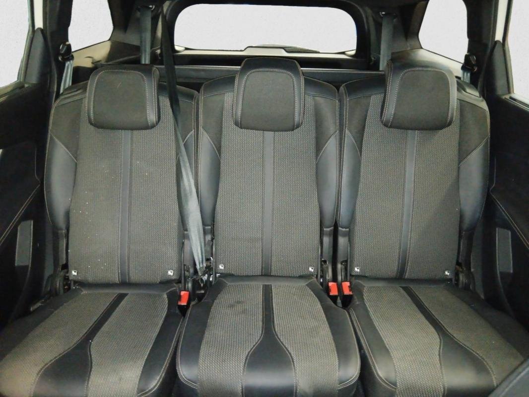 Peugeot 5008 - Photo 9