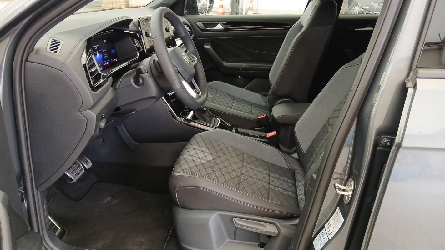 Volkswagen T-Roc - Photo 12