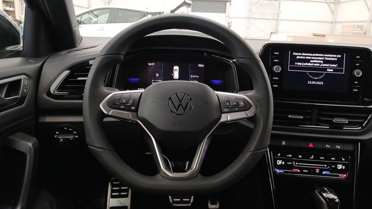 Volkswagen T-Roc - Photo 15