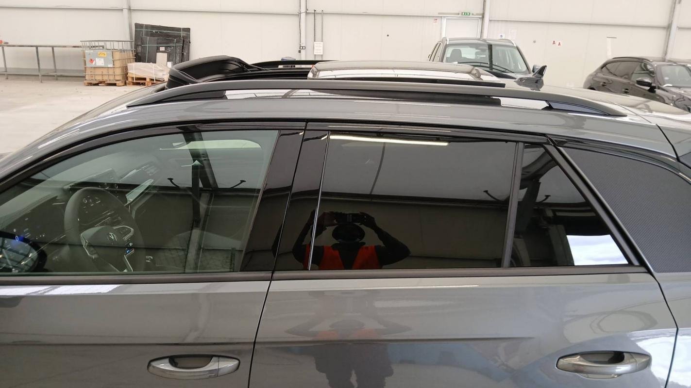 Volkswagen T-Roc - Photo 18
