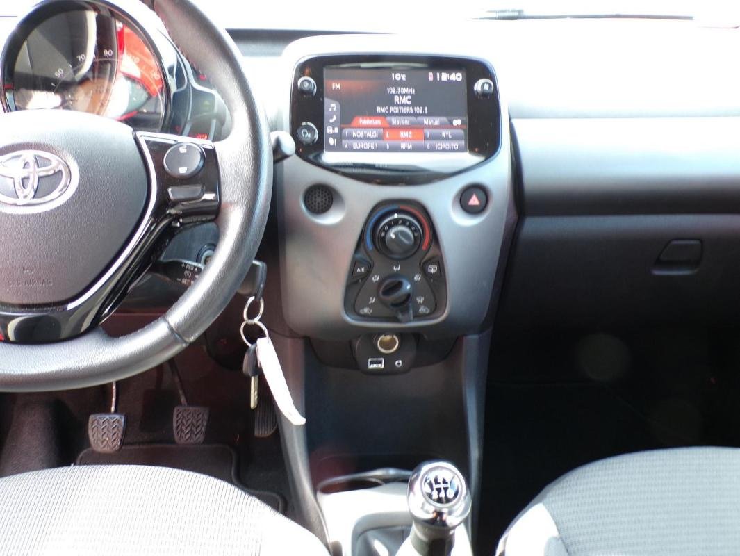 Toyota Aygo - Photo 11