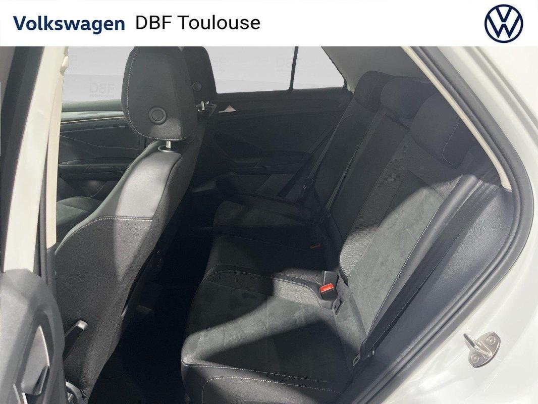 Volkswagen T-Roc - Photo 12