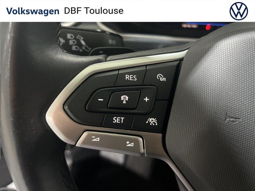 Volkswagen T-Roc - Photo 21