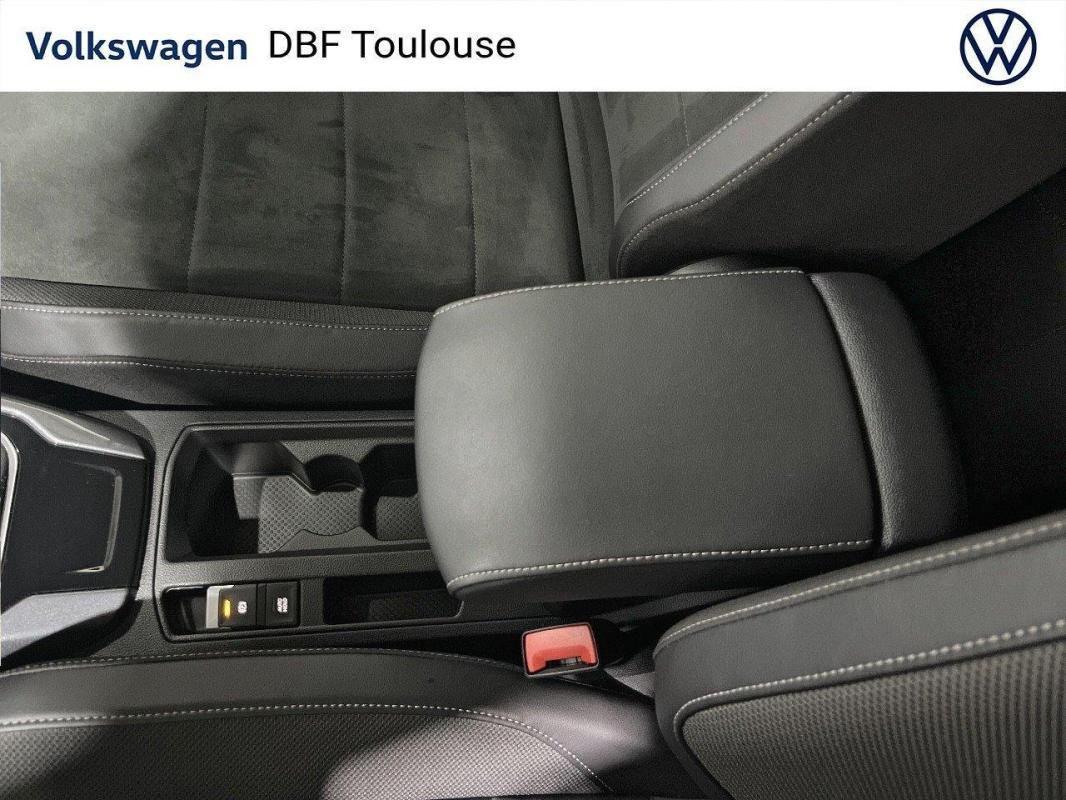 Volkswagen T-Roc - Photo 23