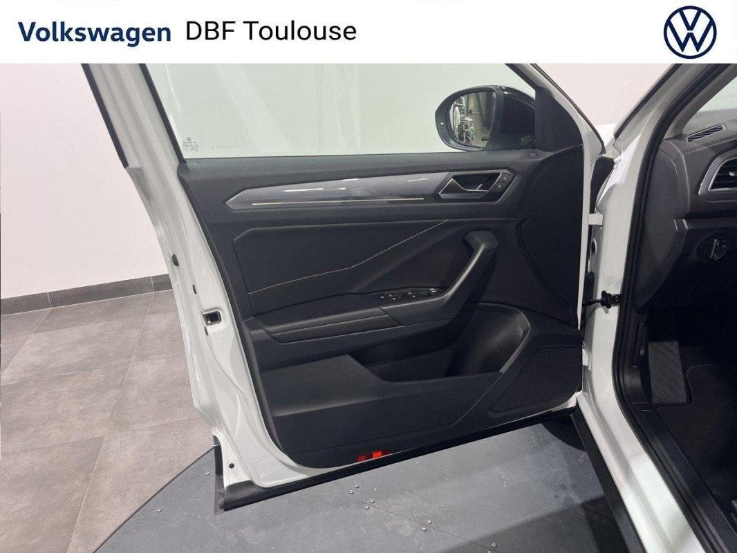 Volkswagen T-Roc - Photo 25