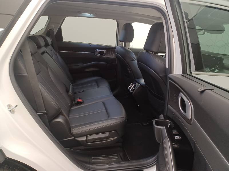 Kia Sorento - Photo 15