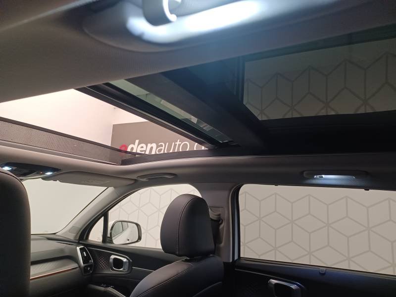 Kia Sorento - Photo 29