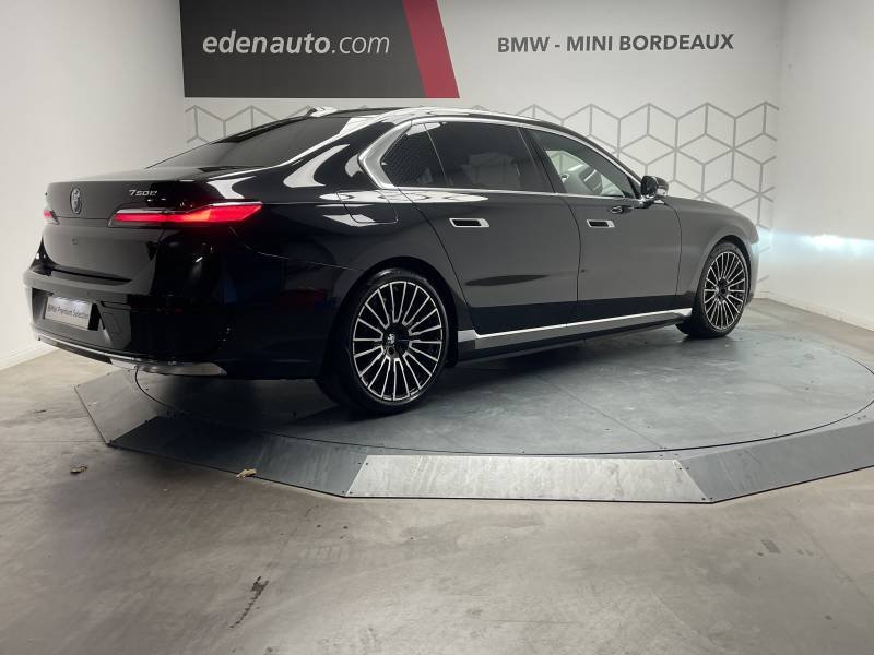 BMW Série 7 - Photo 25
