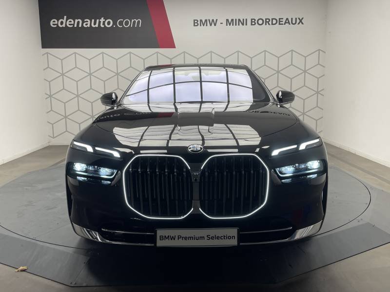 BMW Série 7 - Photo 32