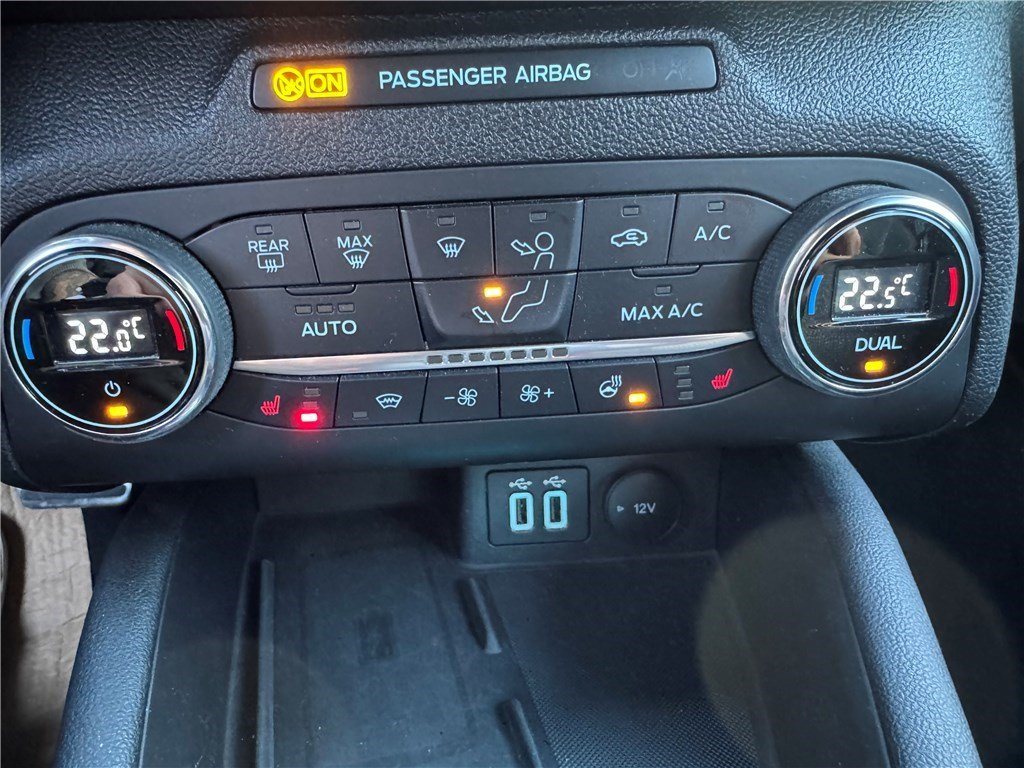 Ford Focus - Photo 21