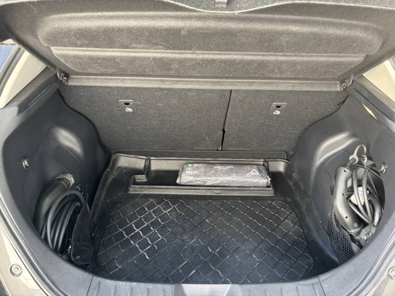 Nissan Leaf - Photo 13