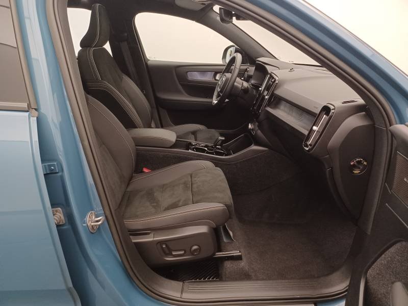 Volvo XC40 - Photo 14